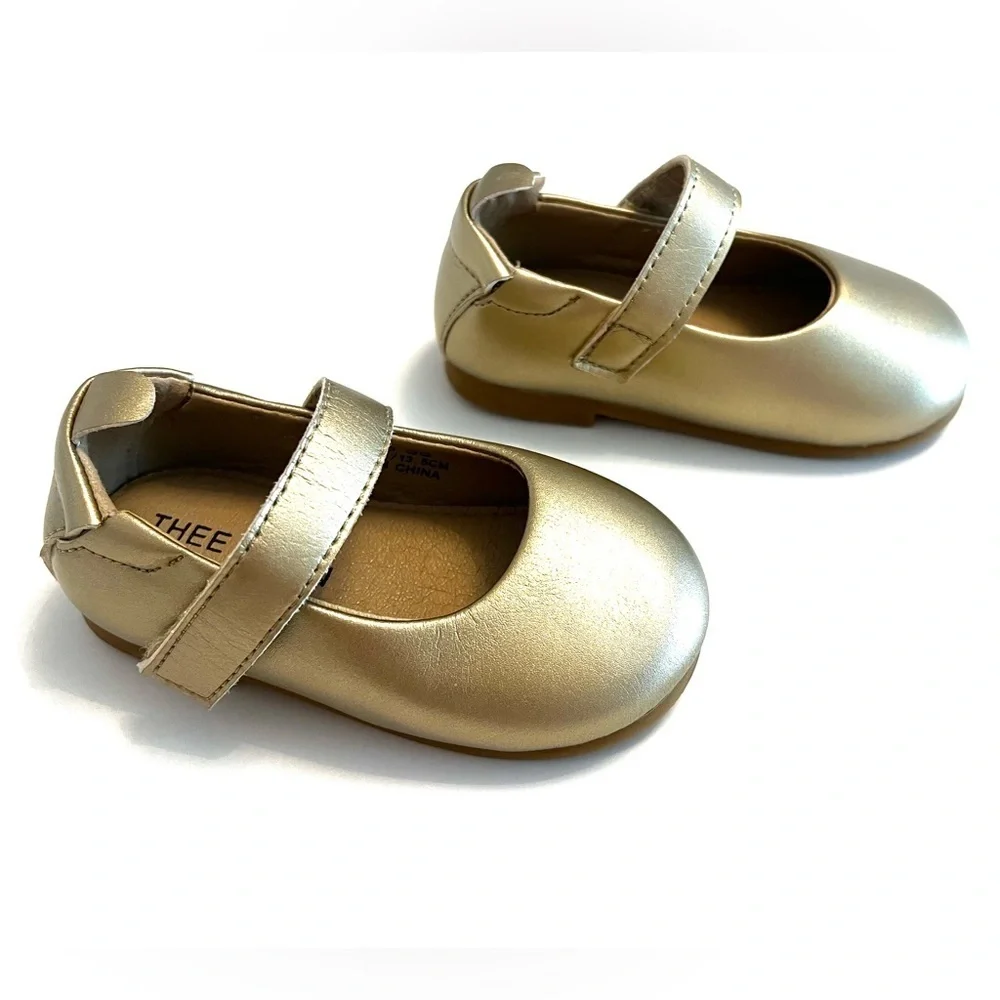(NWOT) Thee Bron Stylish Gold Baby Dress Shoes with Velcro Straps - Girls 5T